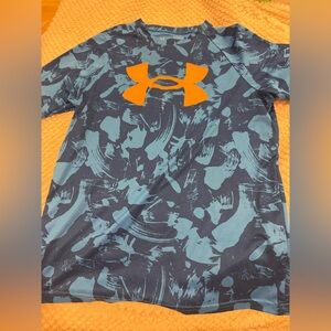 Under Armour Kids Blue and Orange Patterned Tee